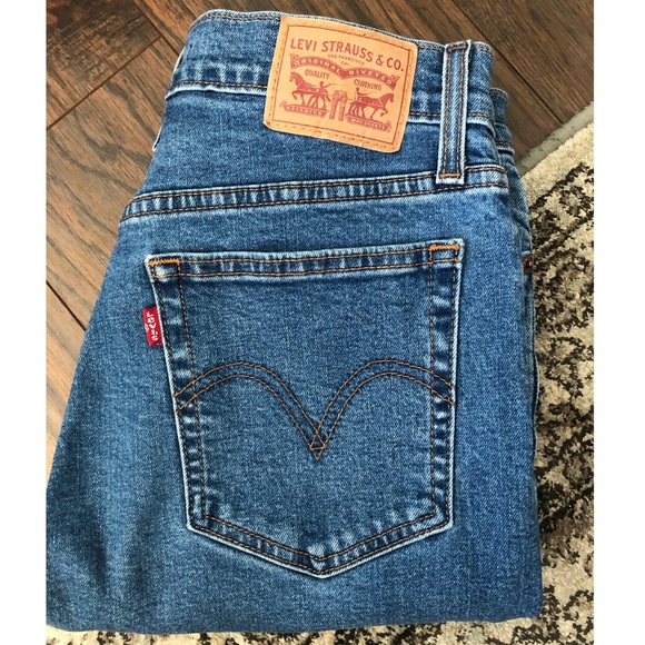 Levis Wedgie high rise jeans - Picture 2 of 5